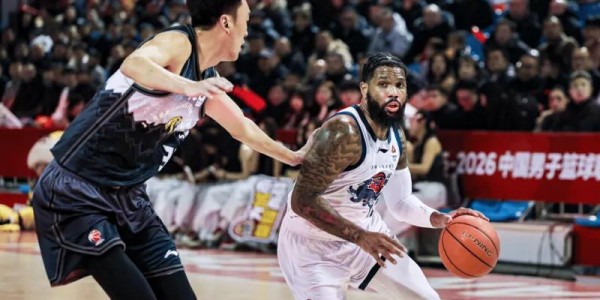 开云官网-山东外援隐患太大！克里斯情绪波动大，鲍威尔只能高出手换高得分