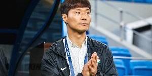 足球报：河南俱乐部实际上做了换帅方案，南基一暂时保住了帅位